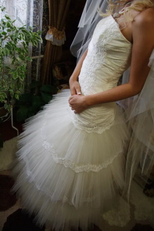 Продам очень красивое,  оригинальное свадебное платье
