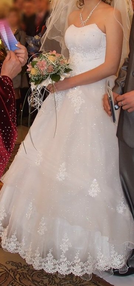 Продам искрящееся белое свадебное платье