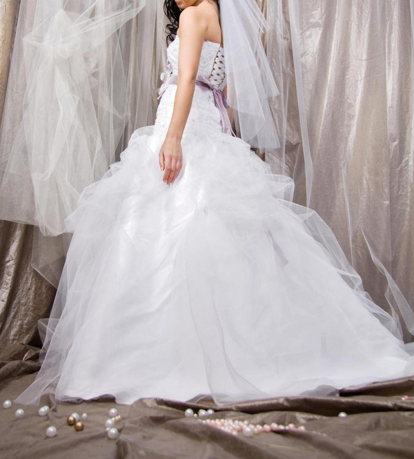 продам шикарное свадебное платье. модель 2012 года 6